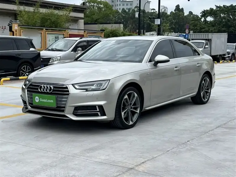 Audi A4L, 2018 — фото 1