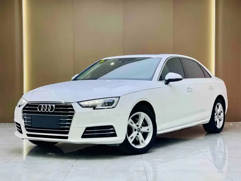 Audi A4L, 2018 — фото 1