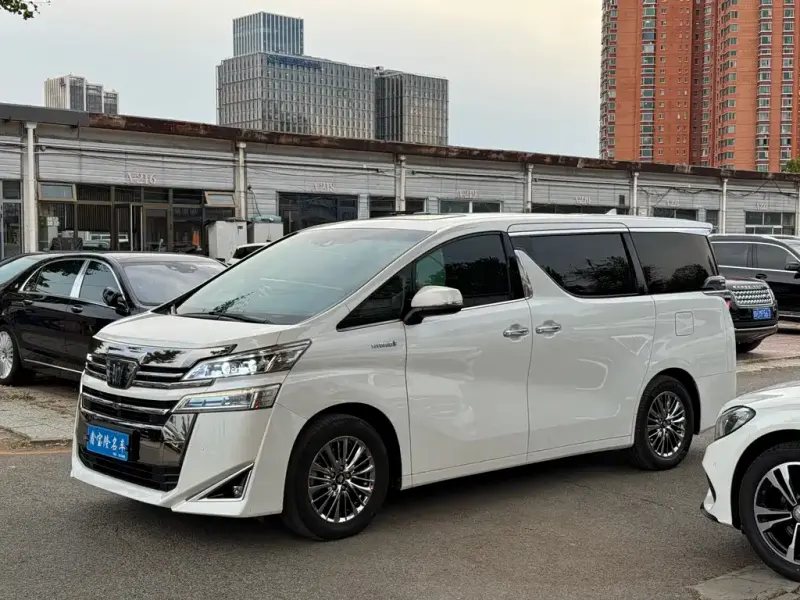 Toyota Vellfire, 2022 — фото 1