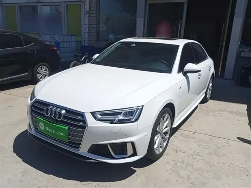 Audi A4L, 2020