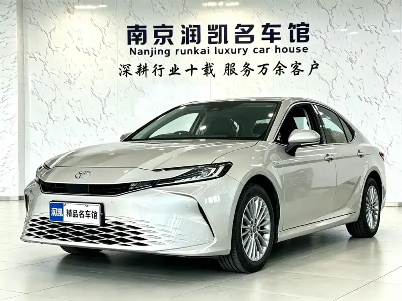 Toyota Camry, 2024