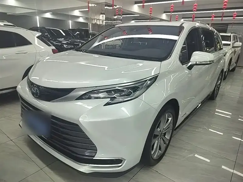 Toyota Sienna, 2023