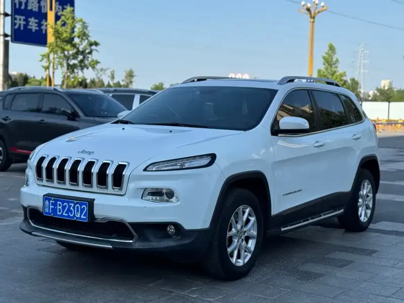 Jeep Cherokee, 2016
