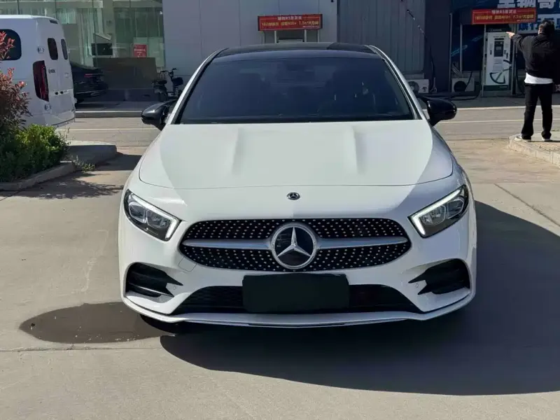 Mercedes-Benz A-Class, 2020 — фото 1