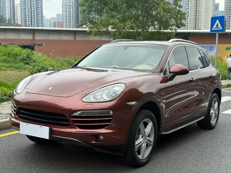 Porsche Cayenne, 2012