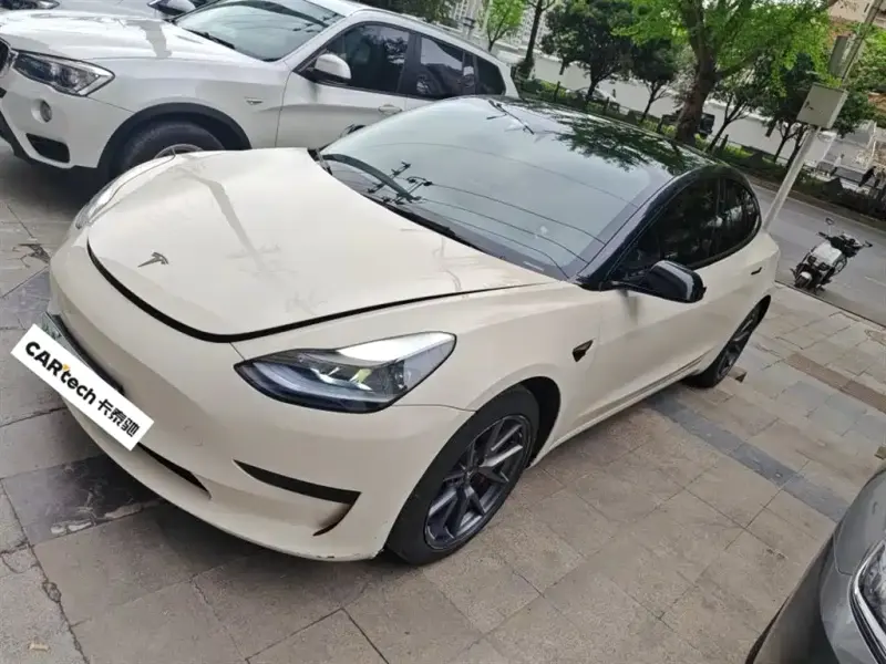 Tesla Model 3, 2021