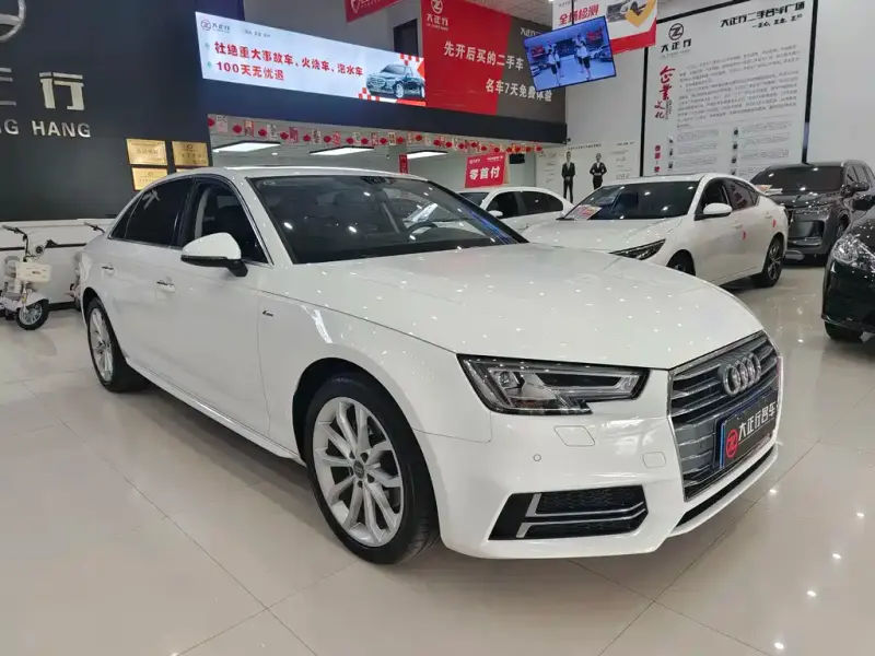 Audi A4L, 2018 — фото 1