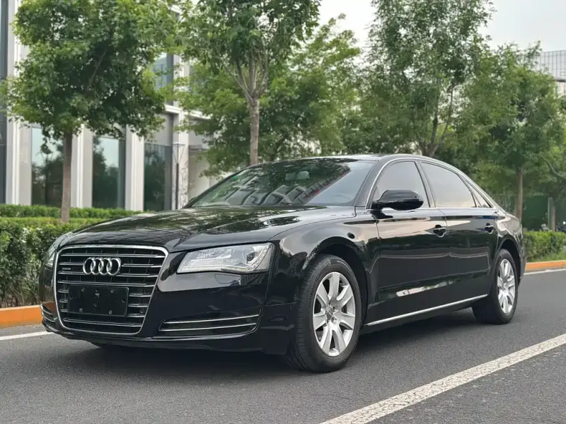 Audi A8, 2012