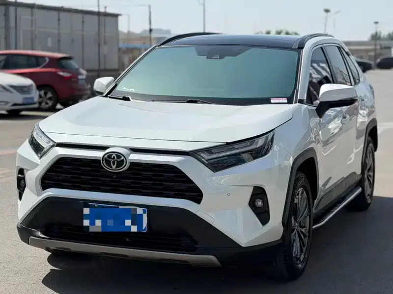 Toyota RAV4, 2023
