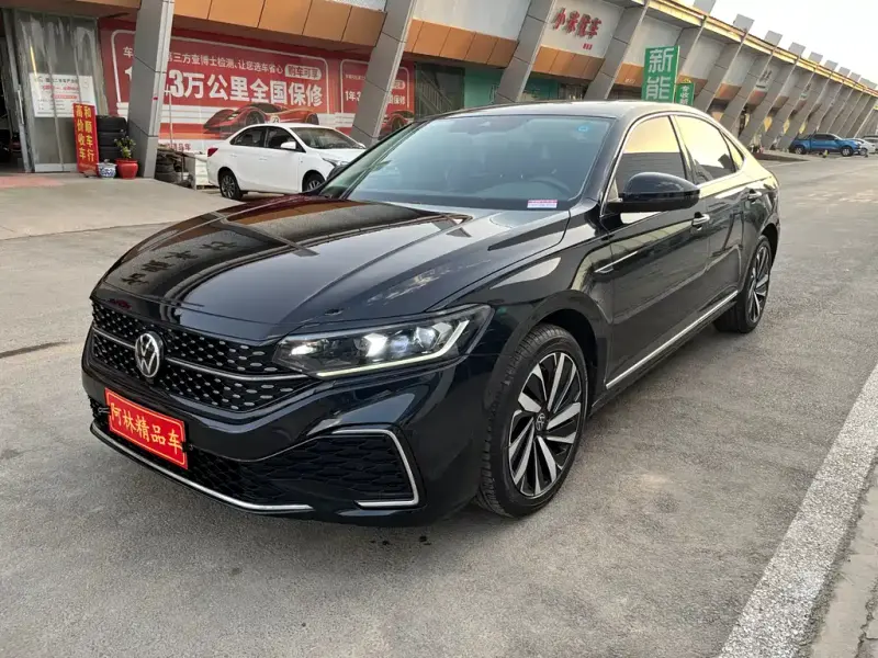 Volkswagen Passat, 2022