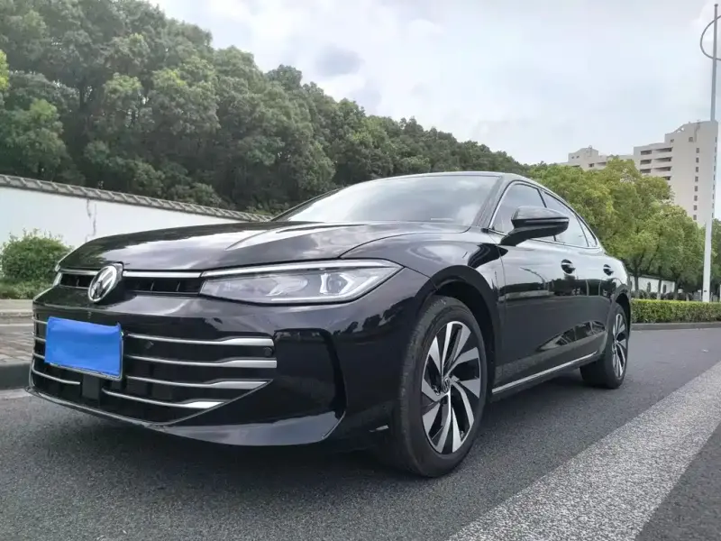 Volkswagen Passat, 2025