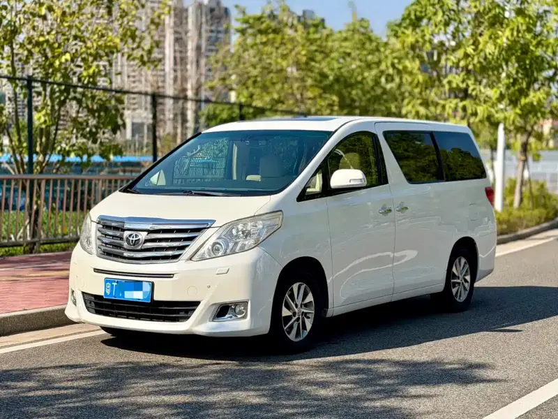 Toyota Alphard, 2012
