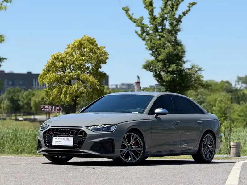 Audi S4, 2022