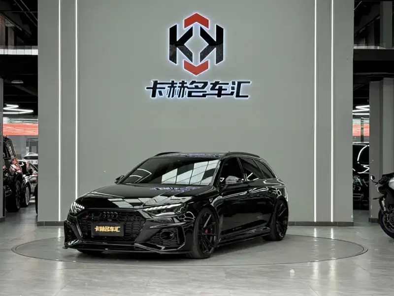 Audi RS 4, 2024