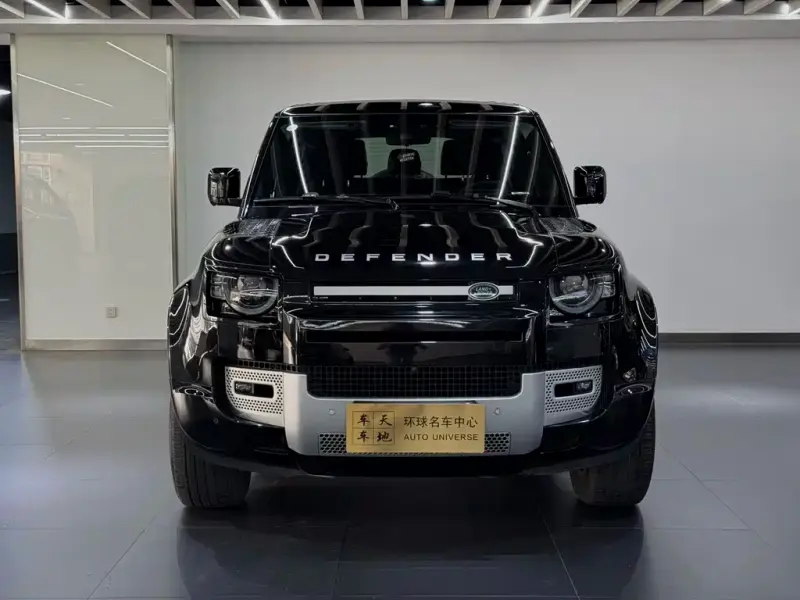 Land Rover Defender, 2023