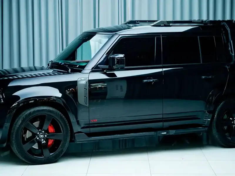 Land Rover Defender, 2023