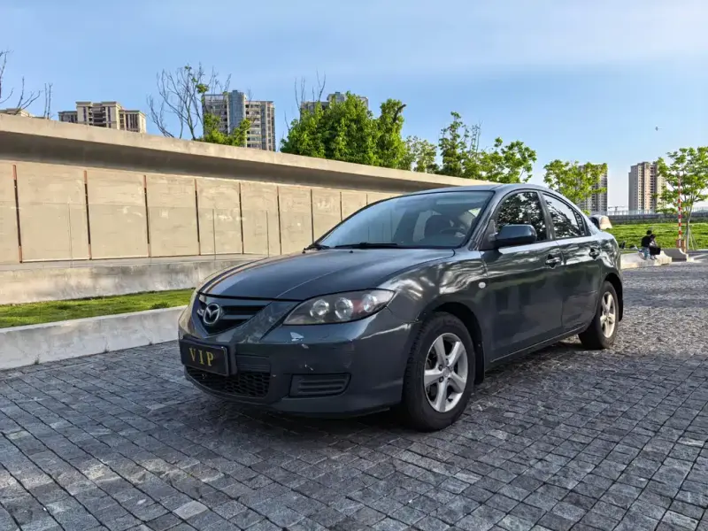 Mazda 3, 2011