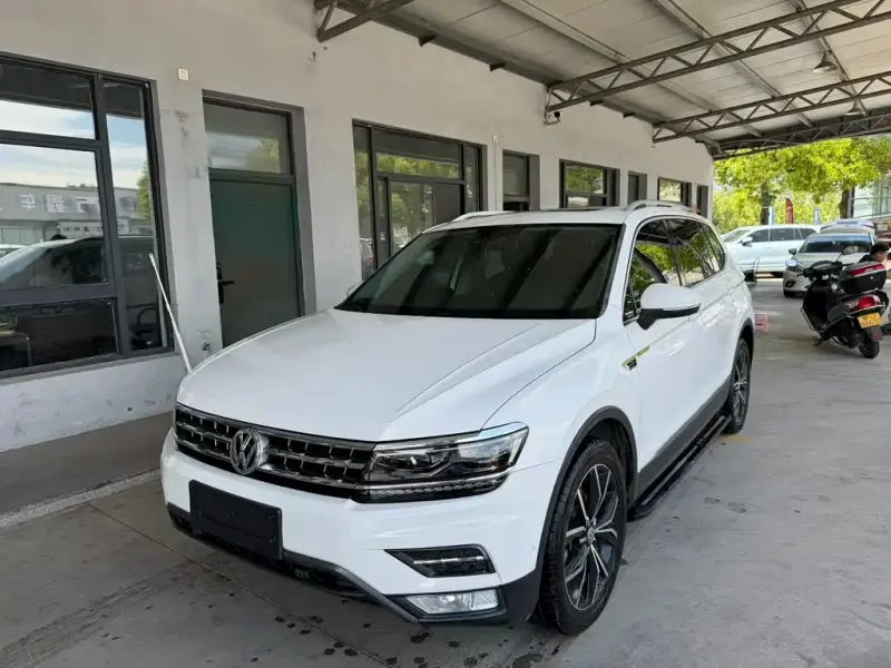 Volkswagen Tiguan L, 2017