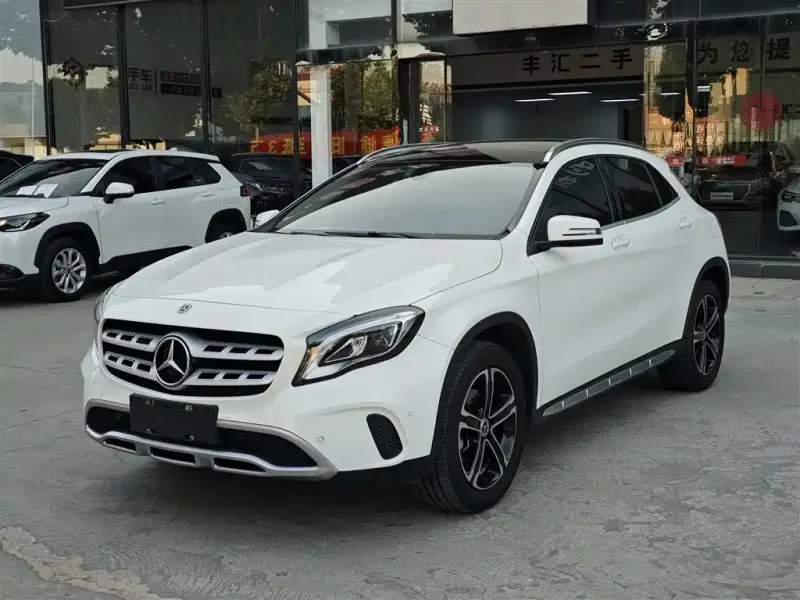 Mercedes-Benz GLA, 2018 — фото 1
