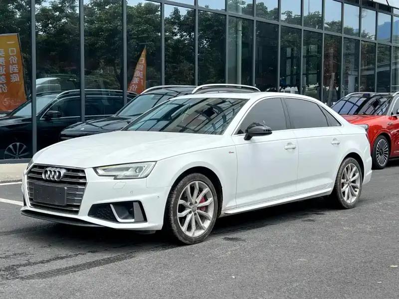 Audi A4L, 2019 — фото 1