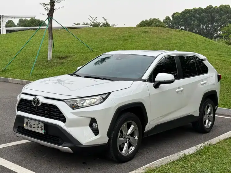 Toyota RAV4, 2023