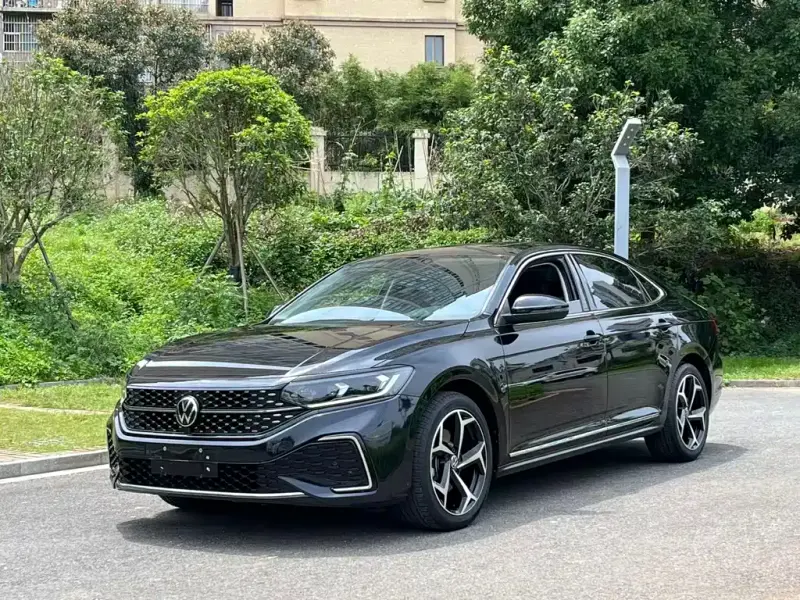 Volkswagen Passat, 2023