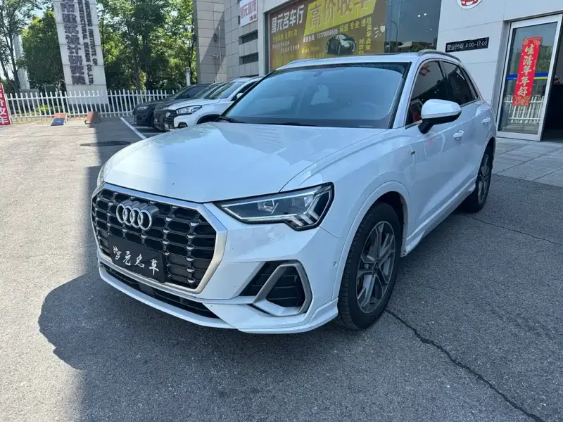 Audi Q3, 2022