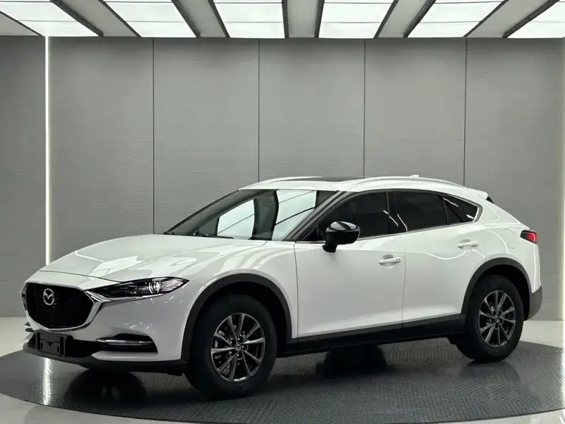 Mazda CX-4, 2023