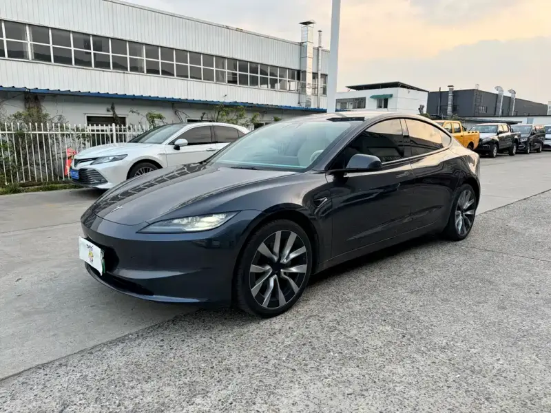 Tesla Model 3, 2024