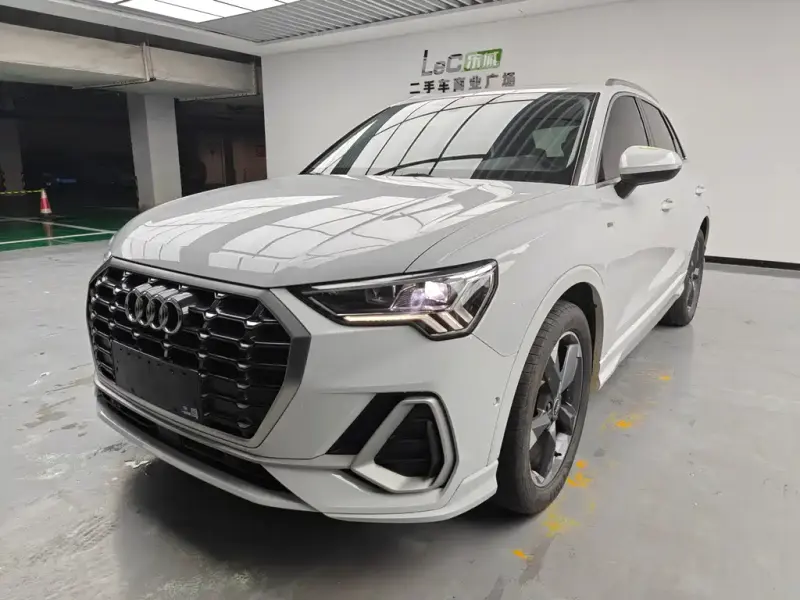 Audi Q3, 2022