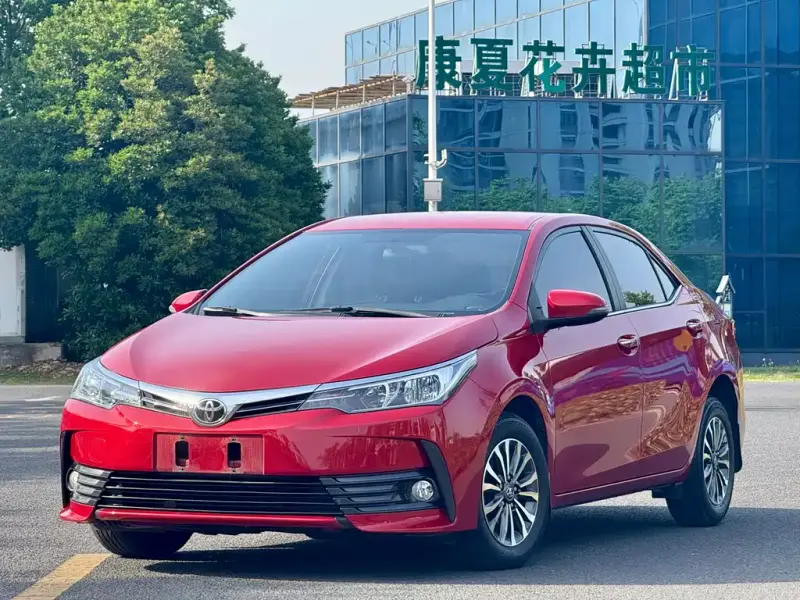 Toyota Corolla, 2018 — фото 1