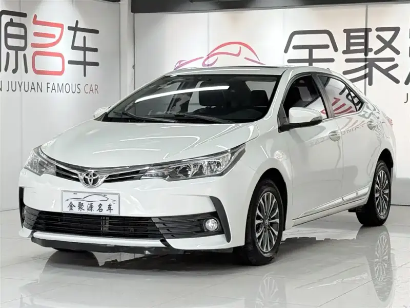 Toyota Corolla, 2018 — фото 1