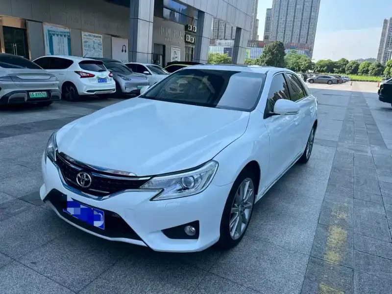 Toyota Reiz, 2015