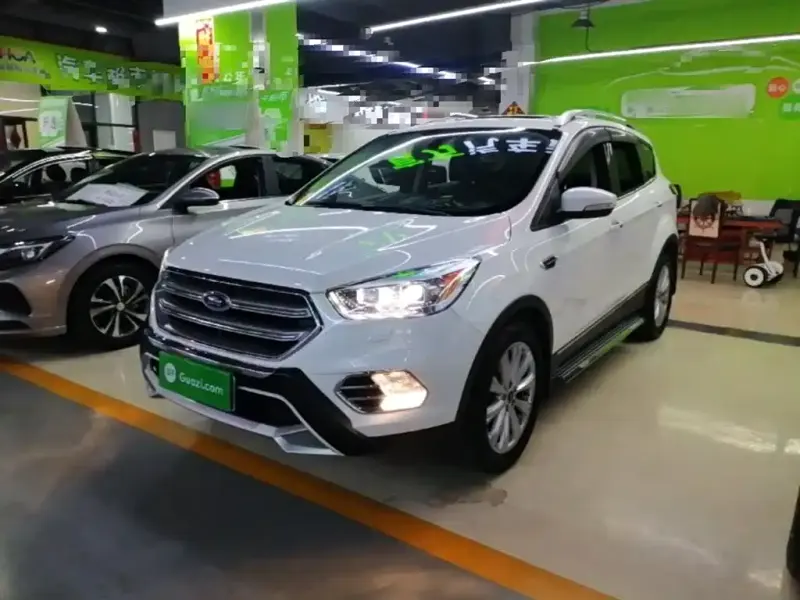 Ford Kuga, 2017
