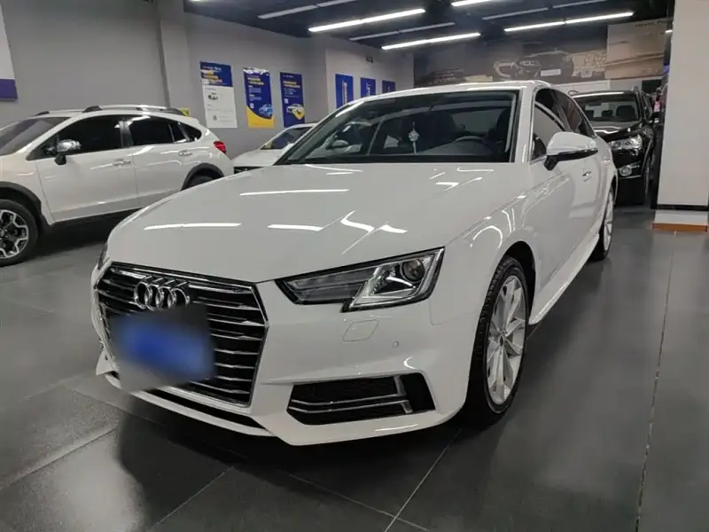 Audi A4L, 2018 — фото 1