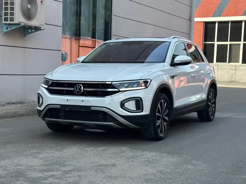 Volkswagen T-Roc, 2024