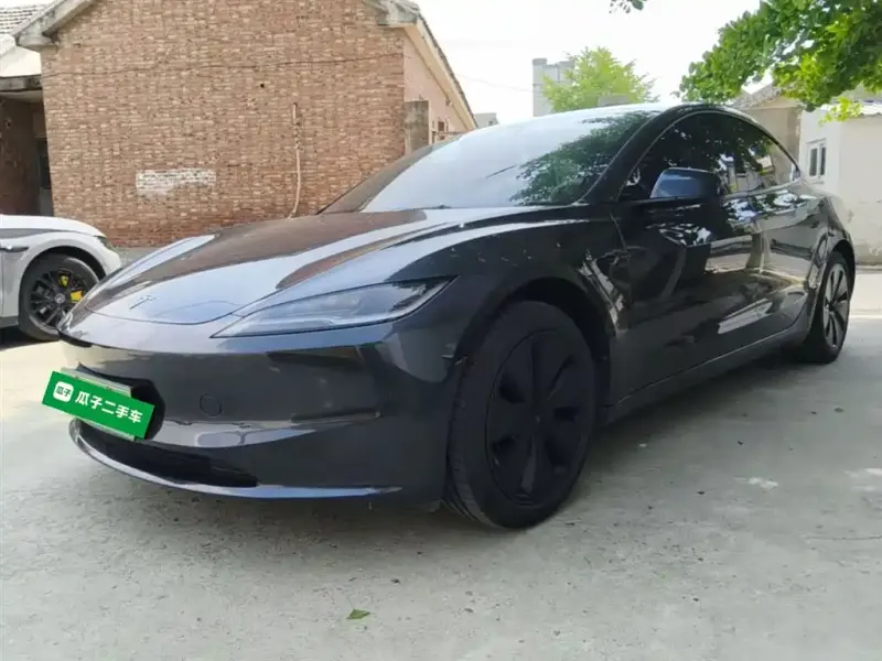 Tesla Model 3, 2025