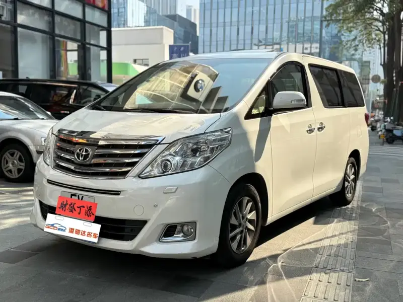 Toyota Alphard, 2015