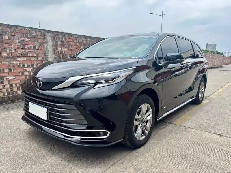 Toyota Sienna, 2025