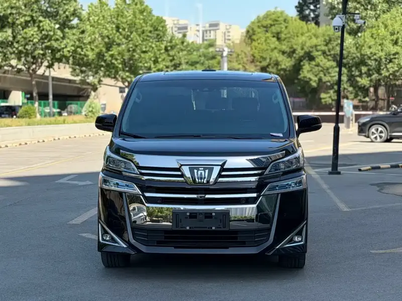 Toyota Vellfire, 2022