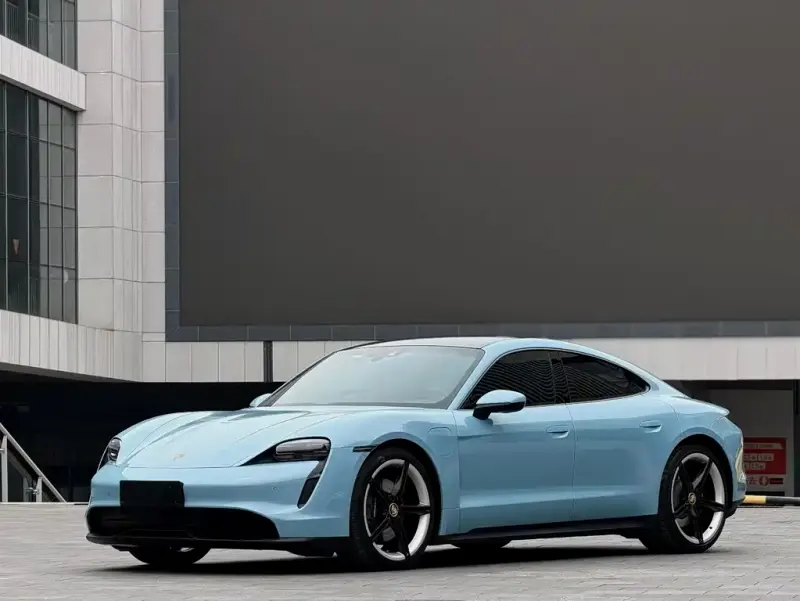 Porsche Taycan, 2022