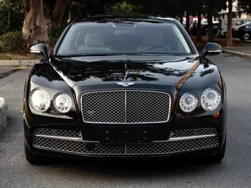 Bentley Flying Spur, 2013