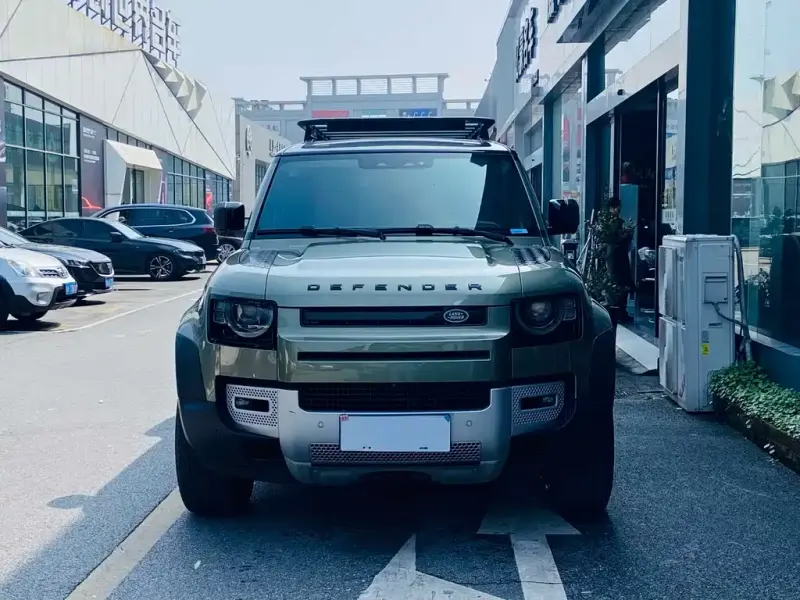 Land Rover Defender, 2024
