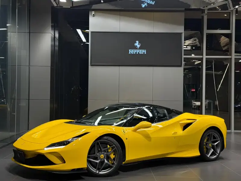 Ferrari F8, 2022 — фото 1