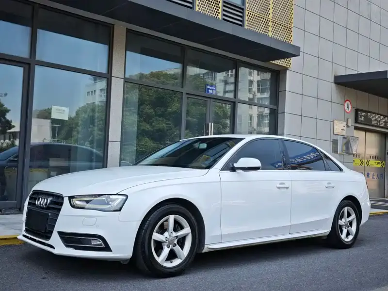 Audi A4L, 2014 — фото 1