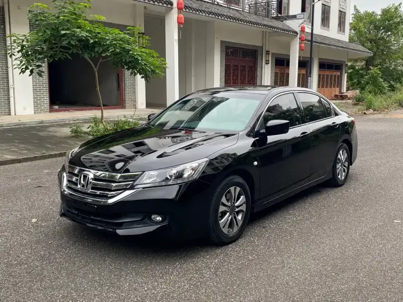Honda Accord, 2015