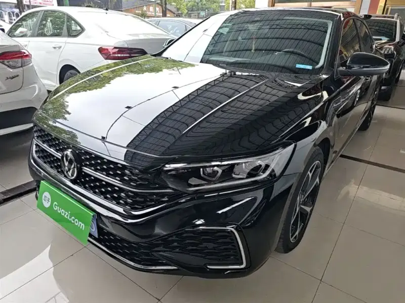 Volkswagen Passat, 2023