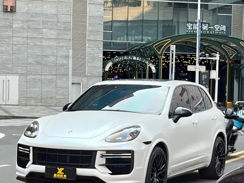 Porsche Cayenne, 2013