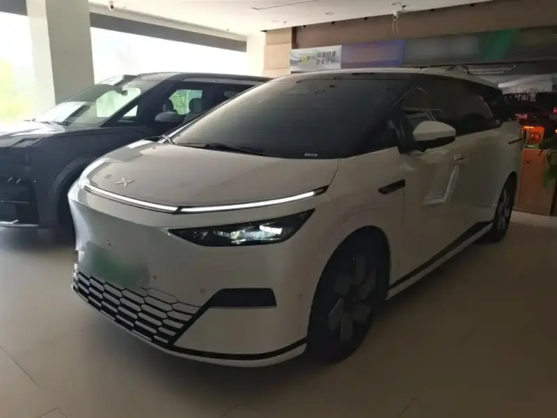 XPeng X9, 2024