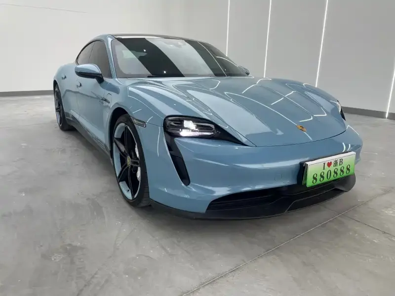 Porsche Taycan, 2021